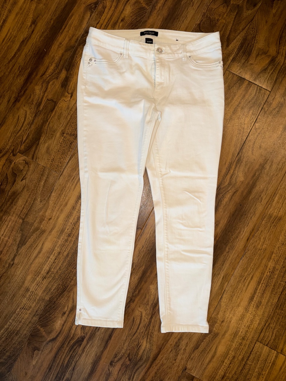 WHBM White Skimmer Jeans - Picture 3 of 5